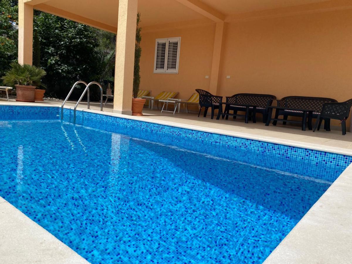 Apartments Villa Viktoria 蒂瓦特 外观 照片