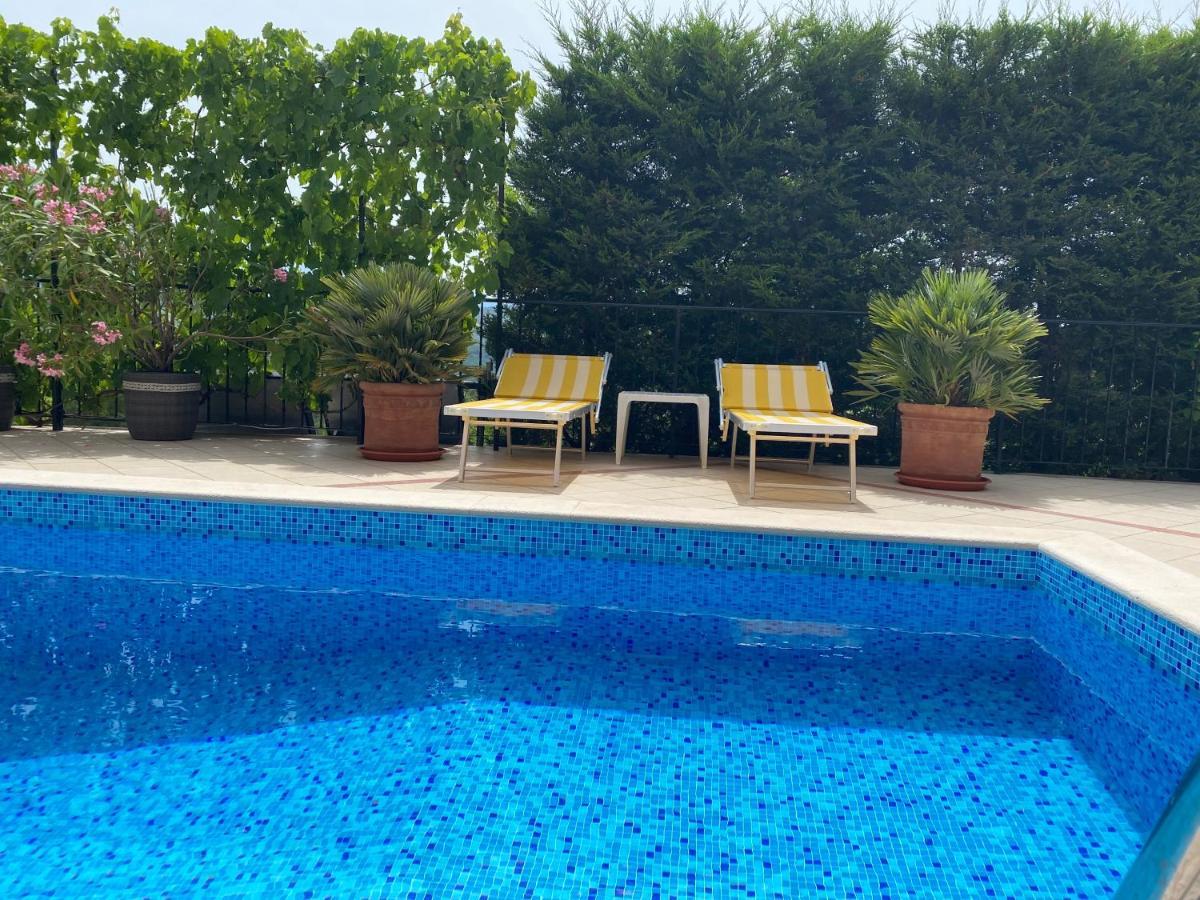 Apartments Villa Viktoria 蒂瓦特 外观 照片
