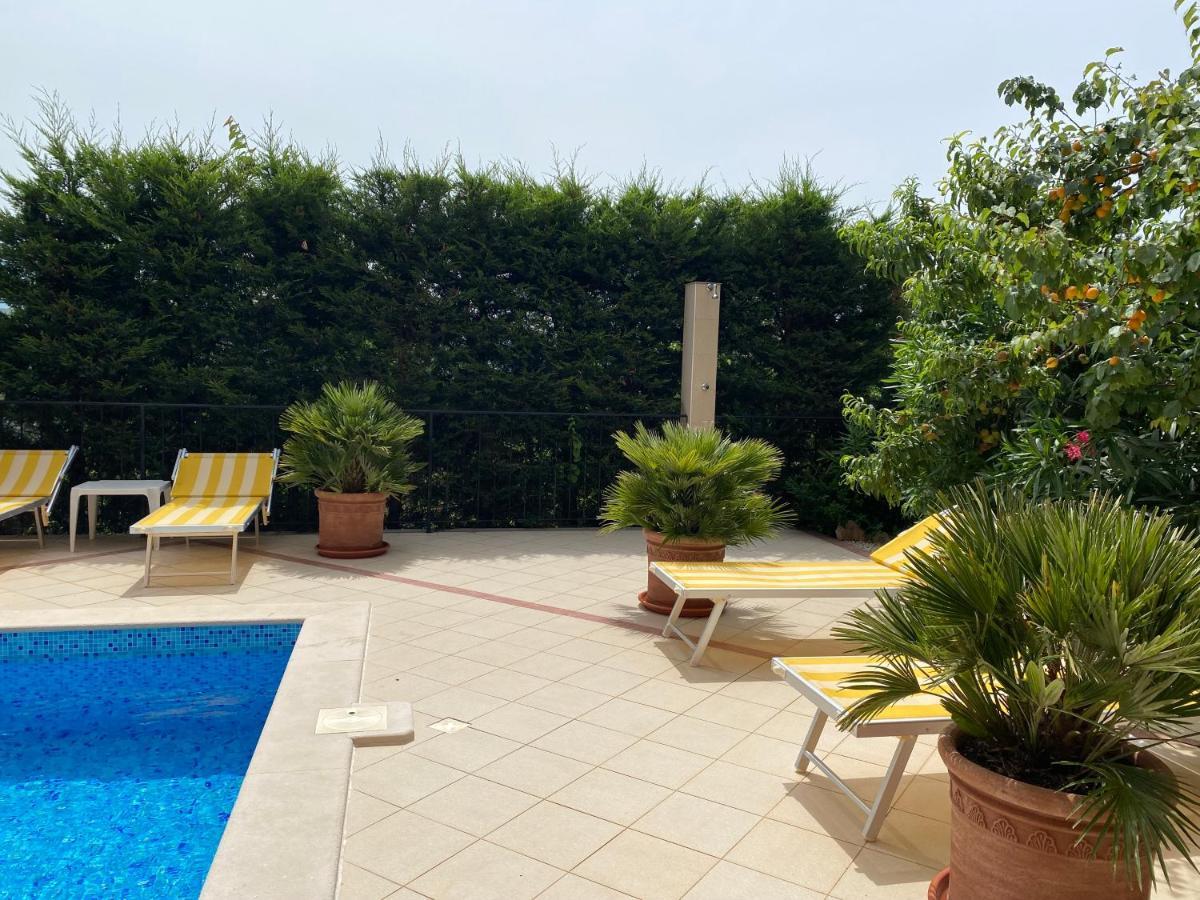 Apartments Villa Viktoria 蒂瓦特 外观 照片