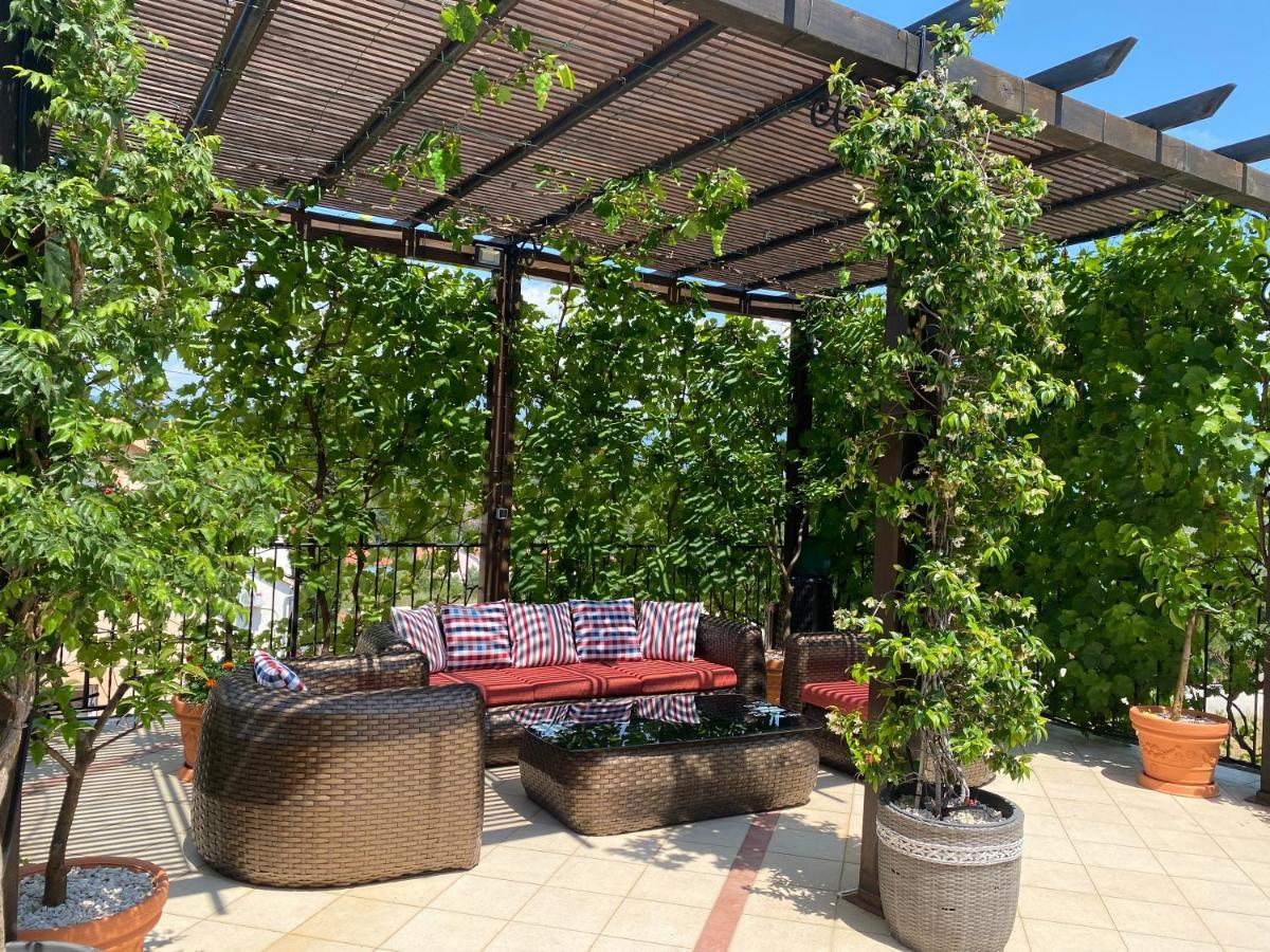 Apartments Villa Viktoria 蒂瓦特 外观 照片