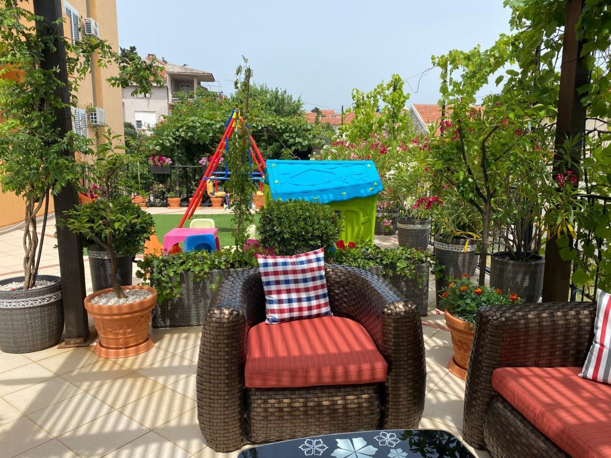 Apartments Villa Viktoria 蒂瓦特 外观 照片
