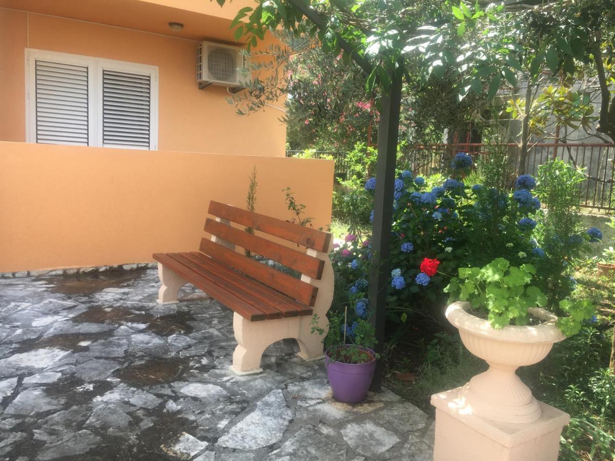 Apartments Villa Viktoria 蒂瓦特 外观 照片