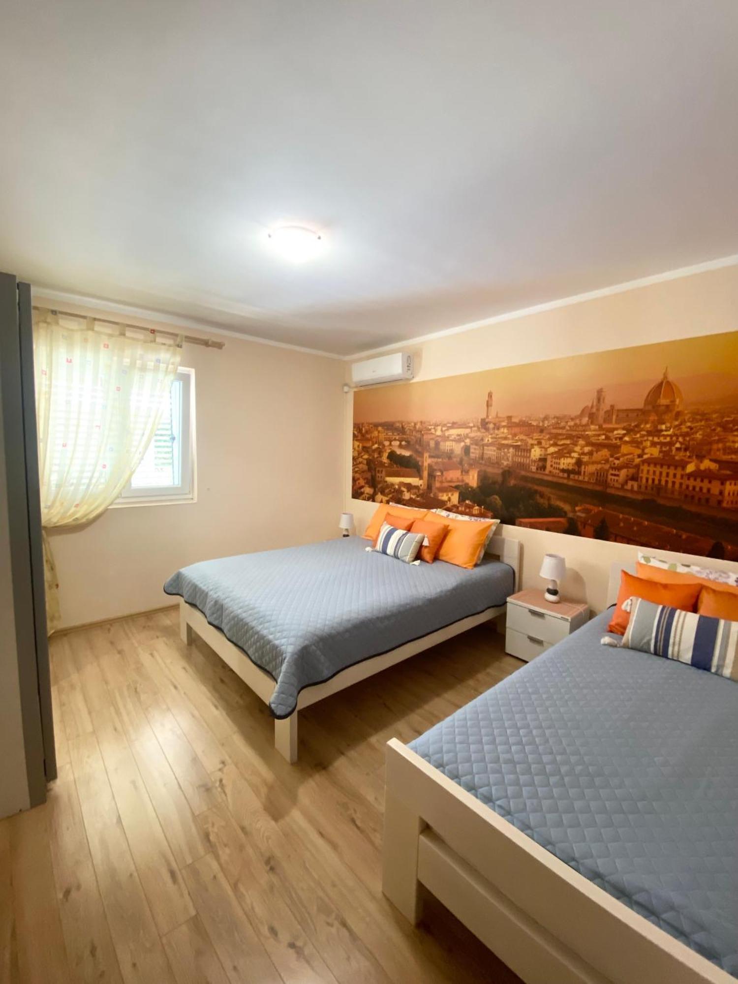 Apartments Villa Viktoria 蒂瓦特 外观 照片