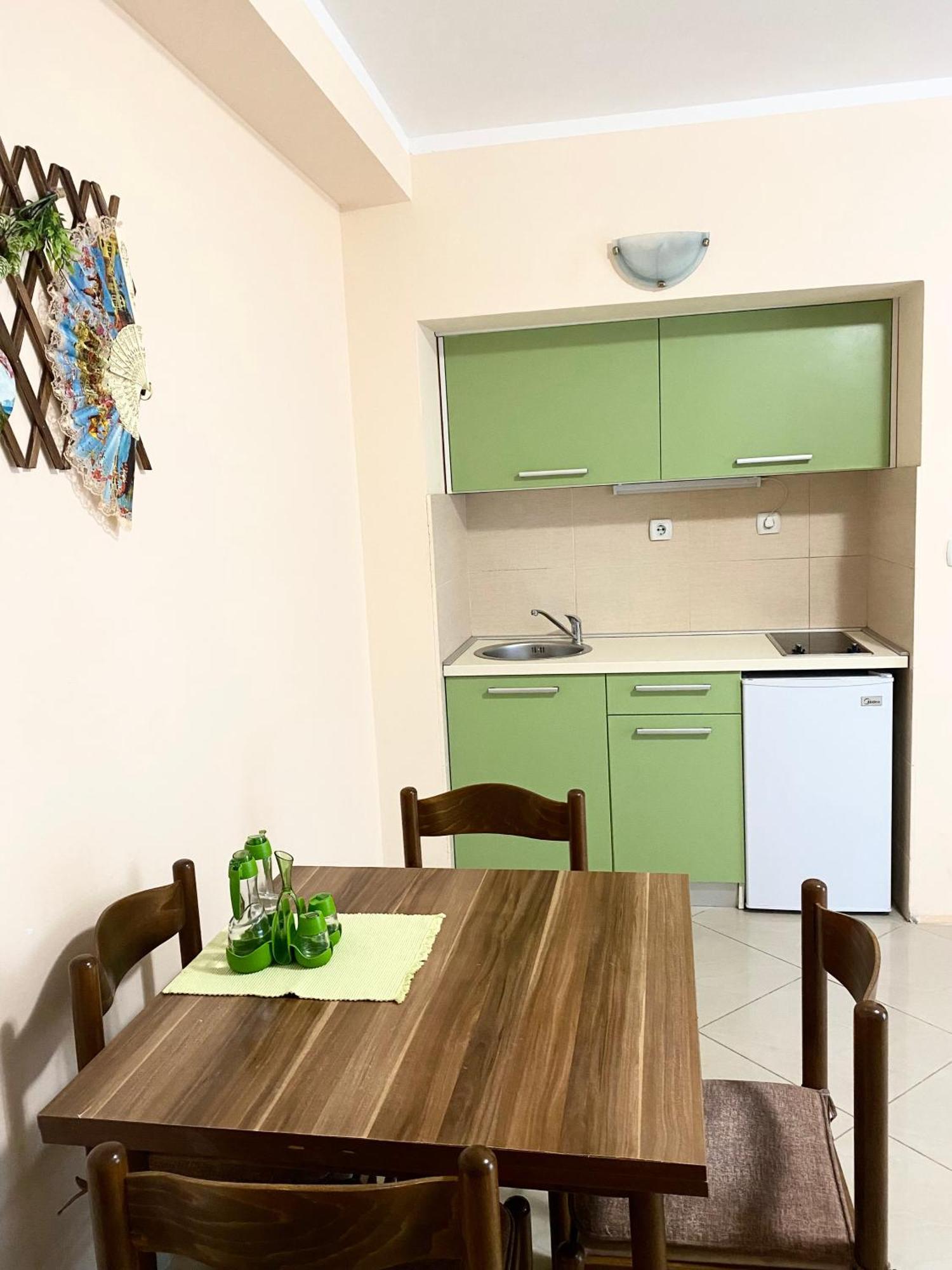 Apartments Villa Viktoria 蒂瓦特 外观 照片