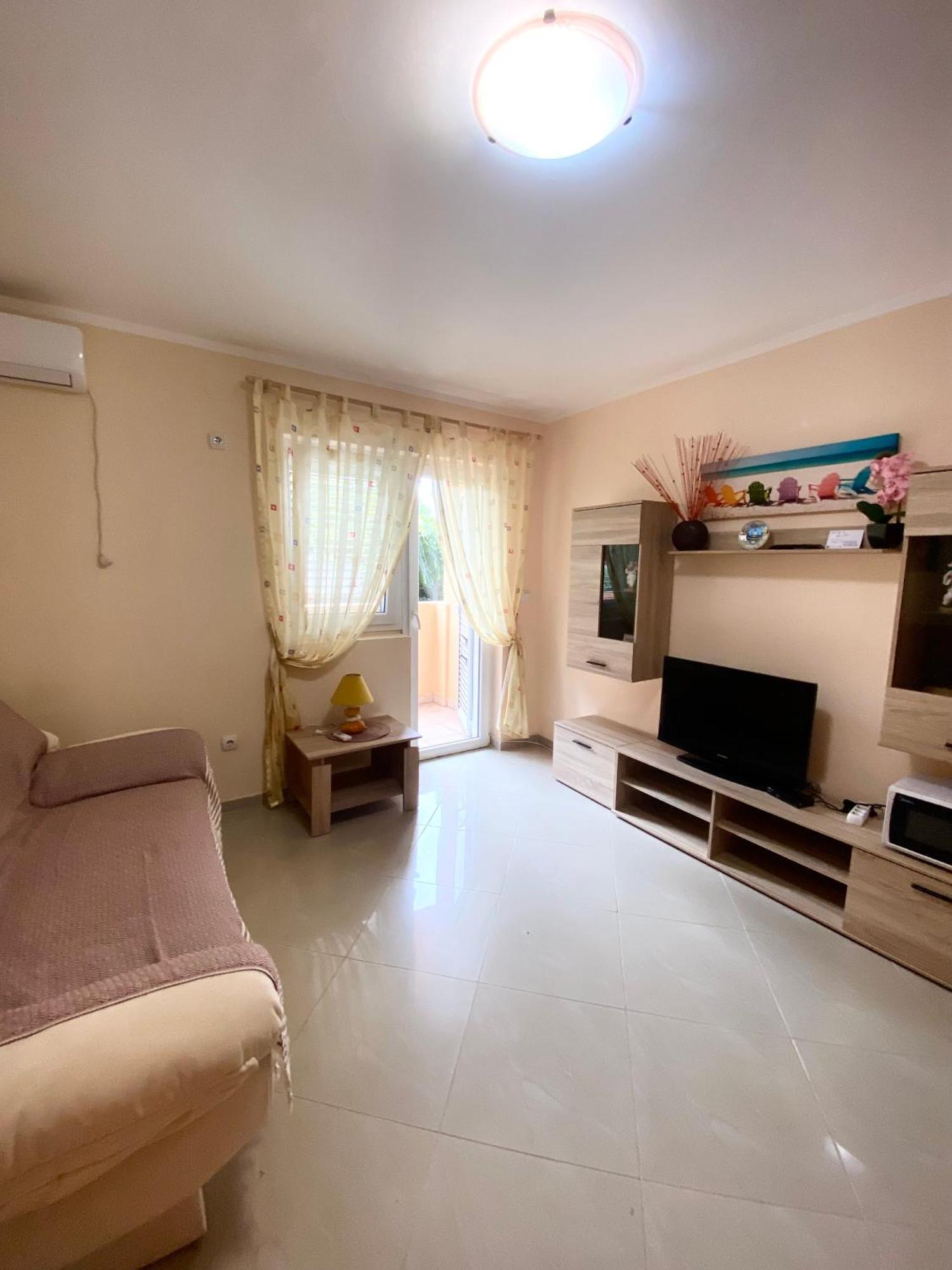 Apartments Villa Viktoria 蒂瓦特 外观 照片