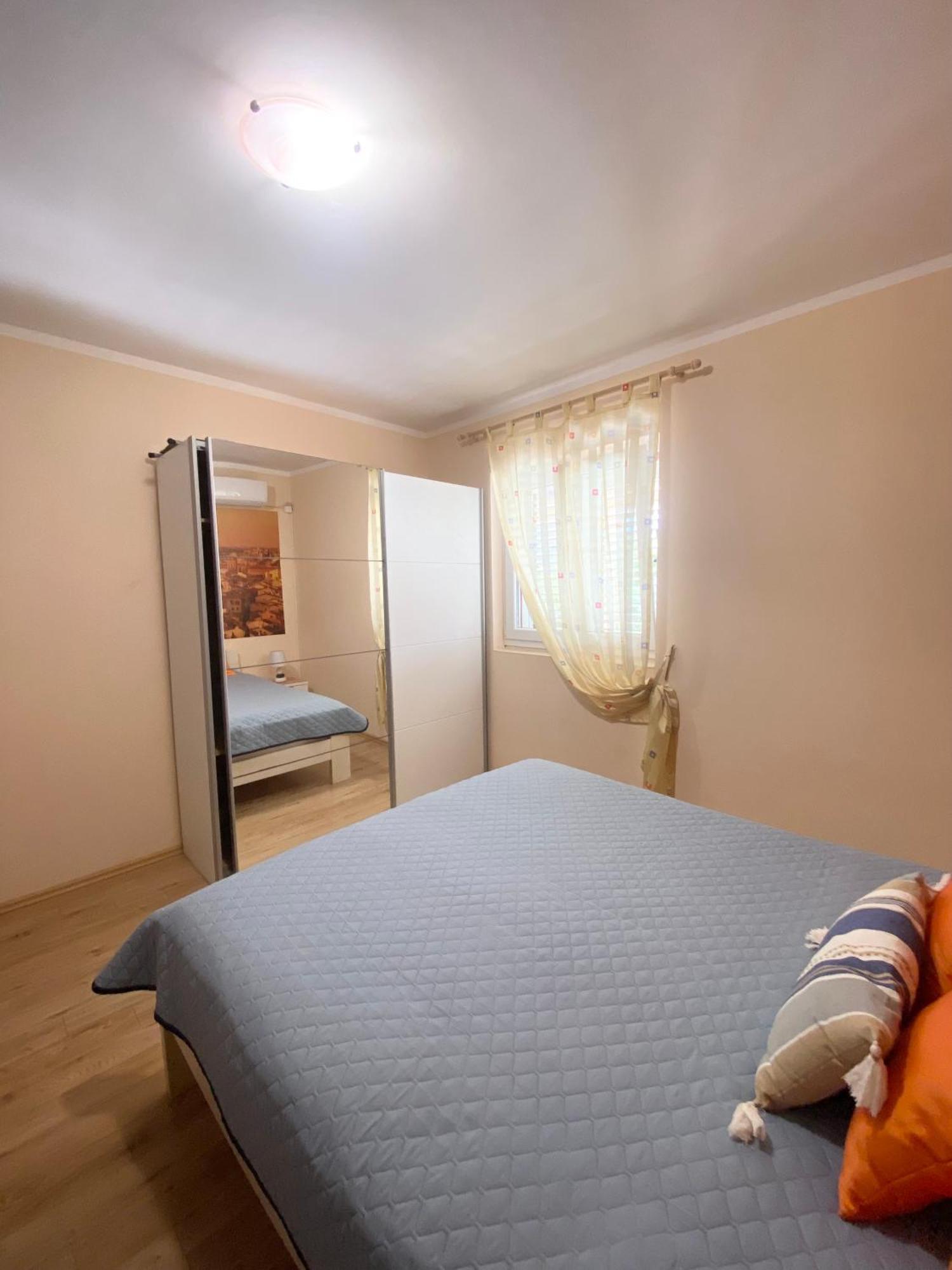 Apartments Villa Viktoria 蒂瓦特 外观 照片