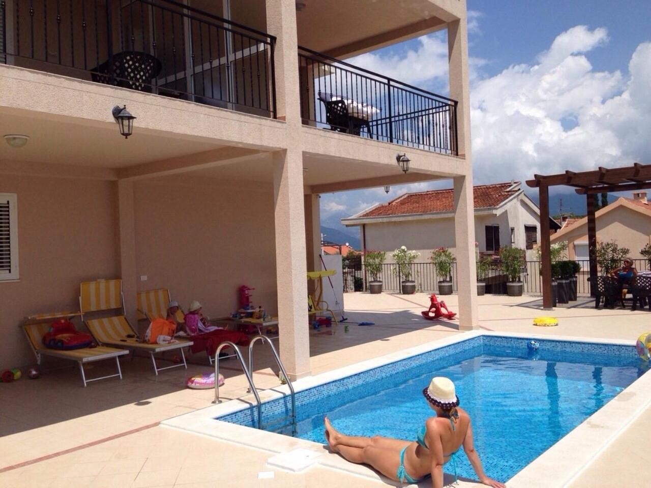 Apartments Villa Viktoria 蒂瓦特 外观 照片